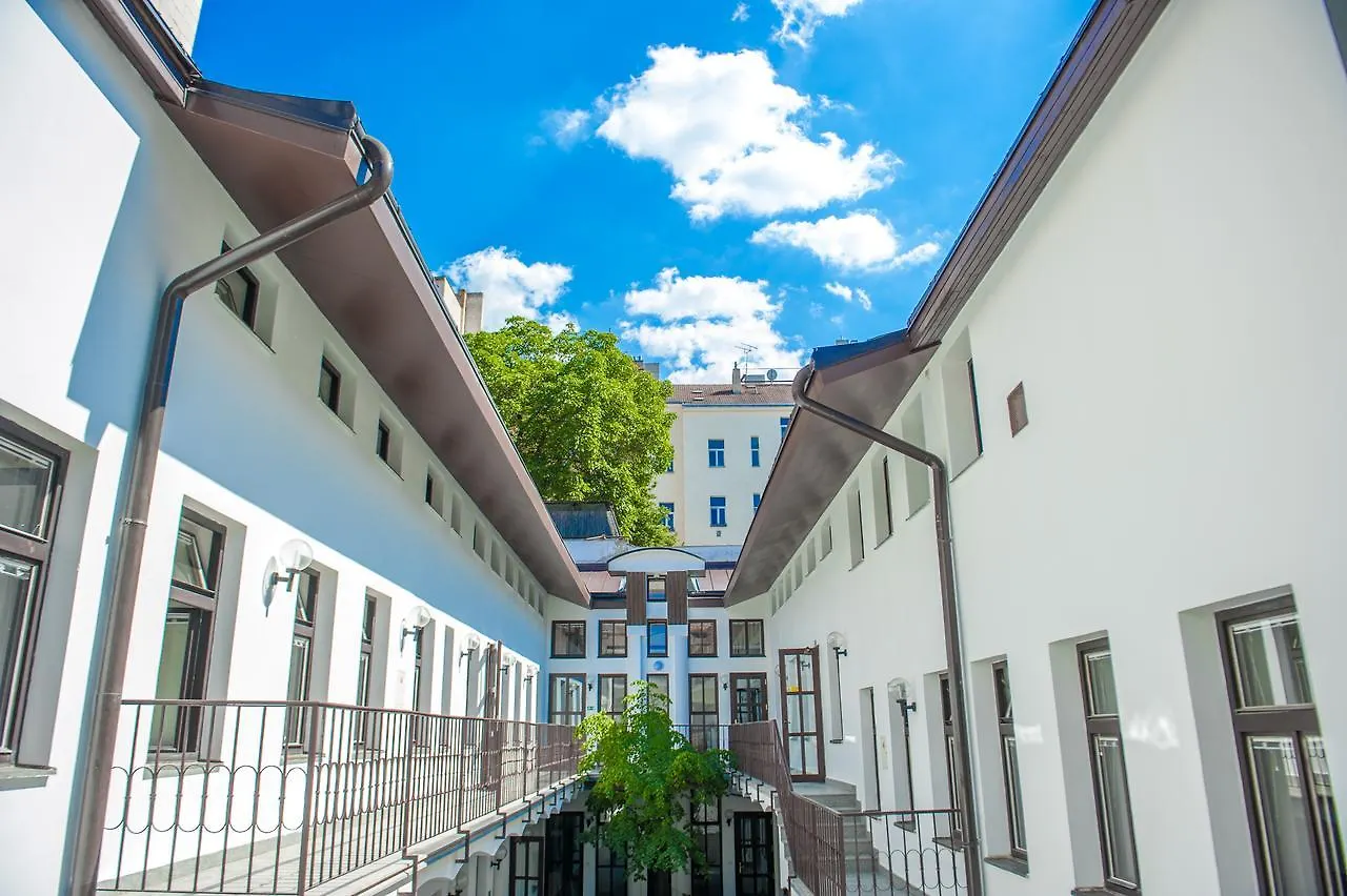 Campus Vsfs Ostello Praga